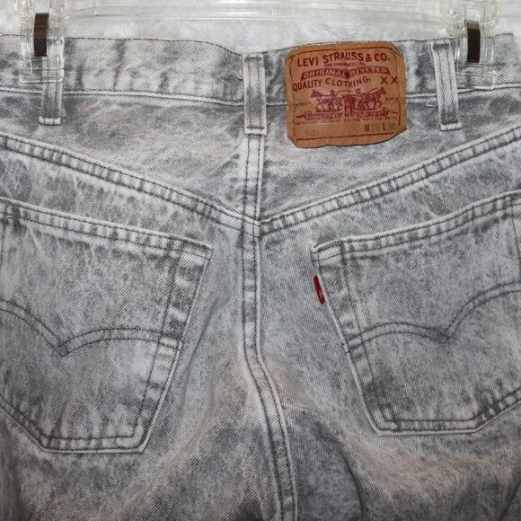 Levi's 501 vintage acid washed jeans size 28x32 in incredible condition - Picture 4 of 7